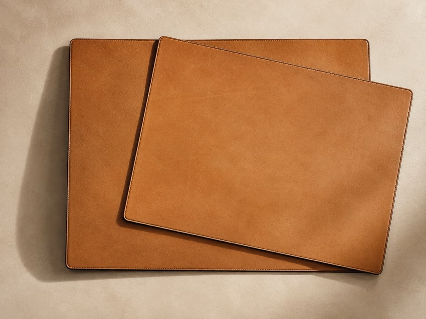 Placemat 45 × 33, Pair — Two mats at the standard European cover size. Plate and cutlery go on top.